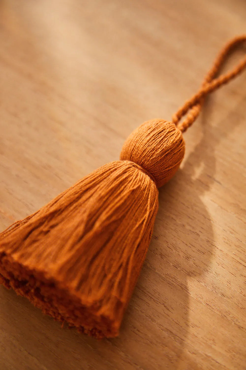 Pompón naranja Horn-Calma House