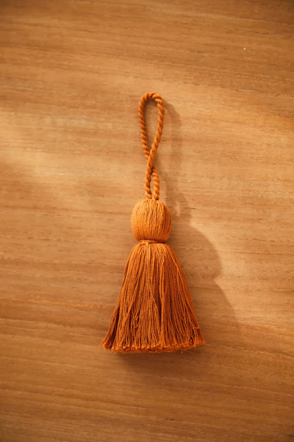 Pompón naranja Horn-Calma House