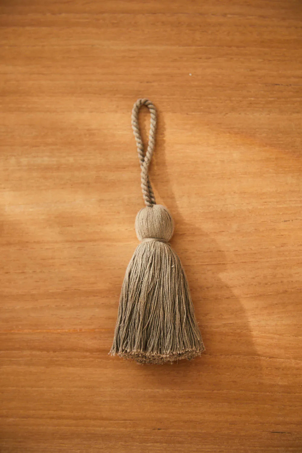 Pompón piedra Horn-Calma House