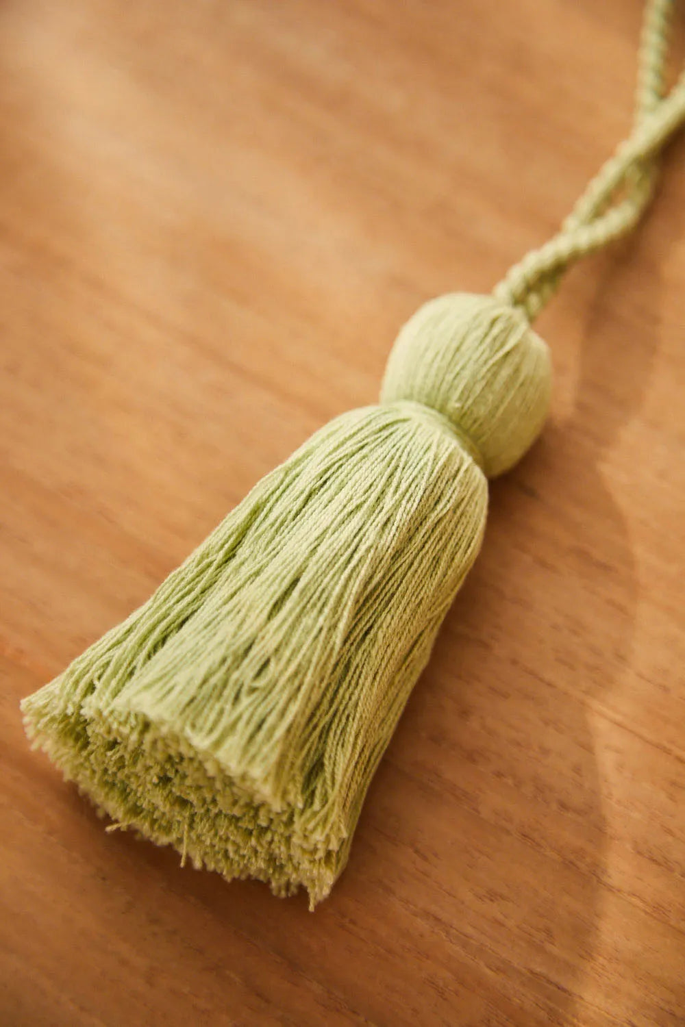 Pompón verde claro Horn-Calma House