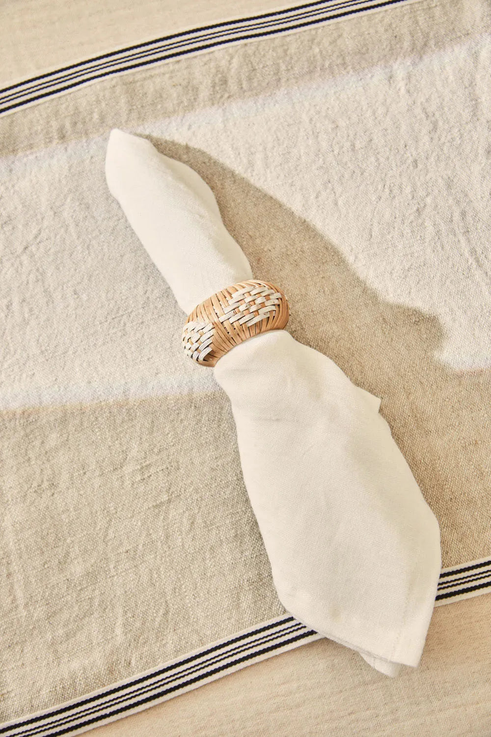 Servilletero de madera crudo Kale-Calma House