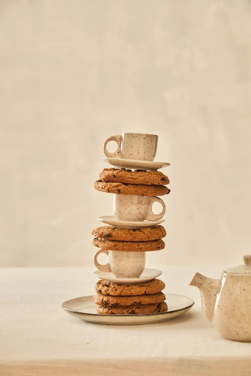 Set de 2 tazas de café de cerámica y plato Chip-Calma House