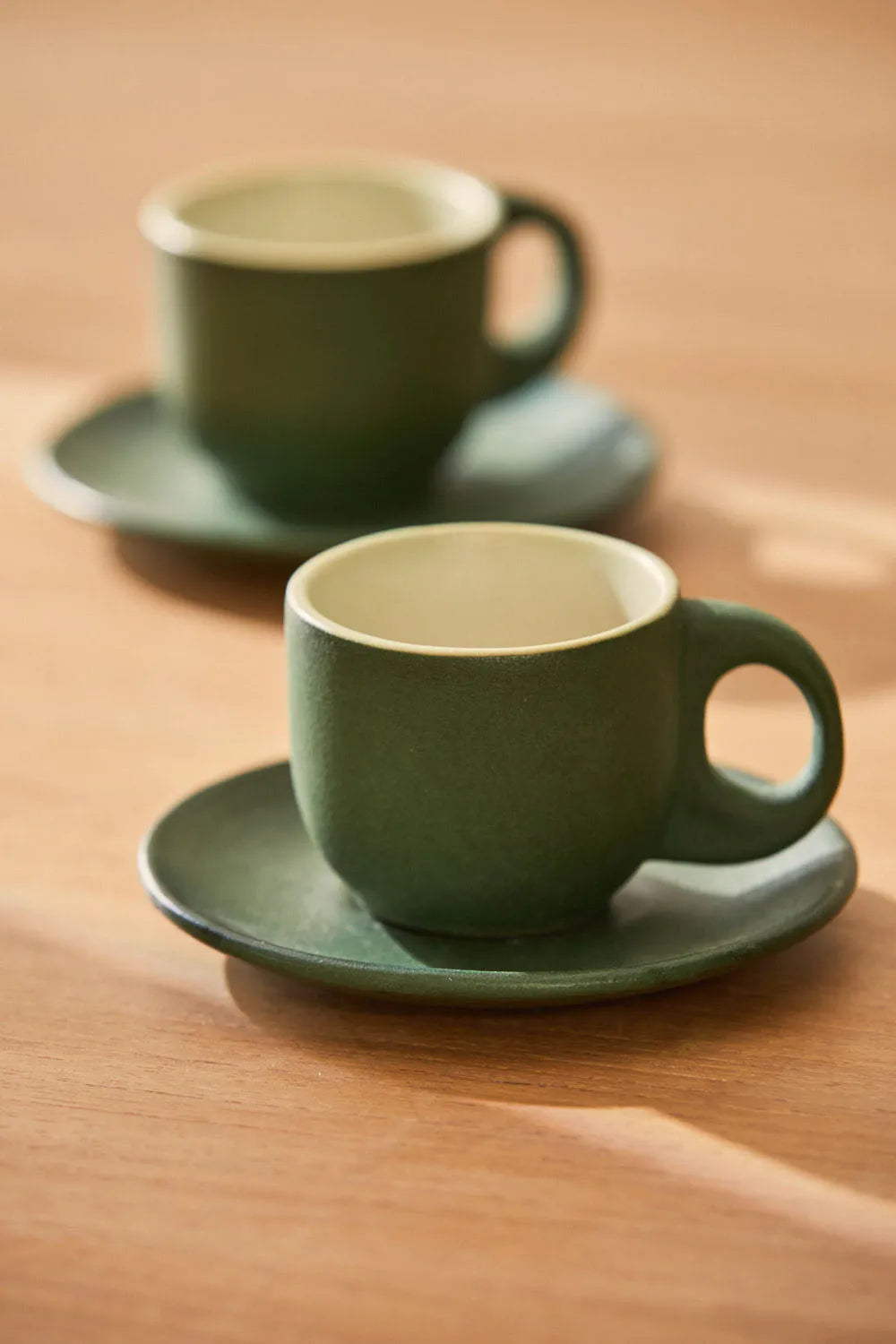 Set de 2 tazas de café de cerámica y plato Matcha-Calma House