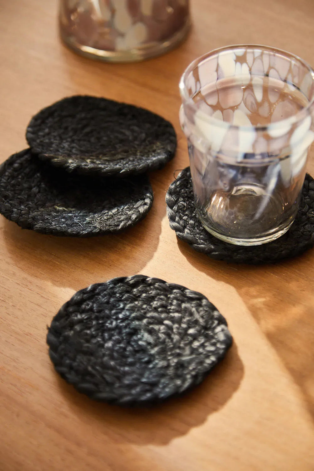 Set de 4 posavasos de yute negro Ural-Calma House