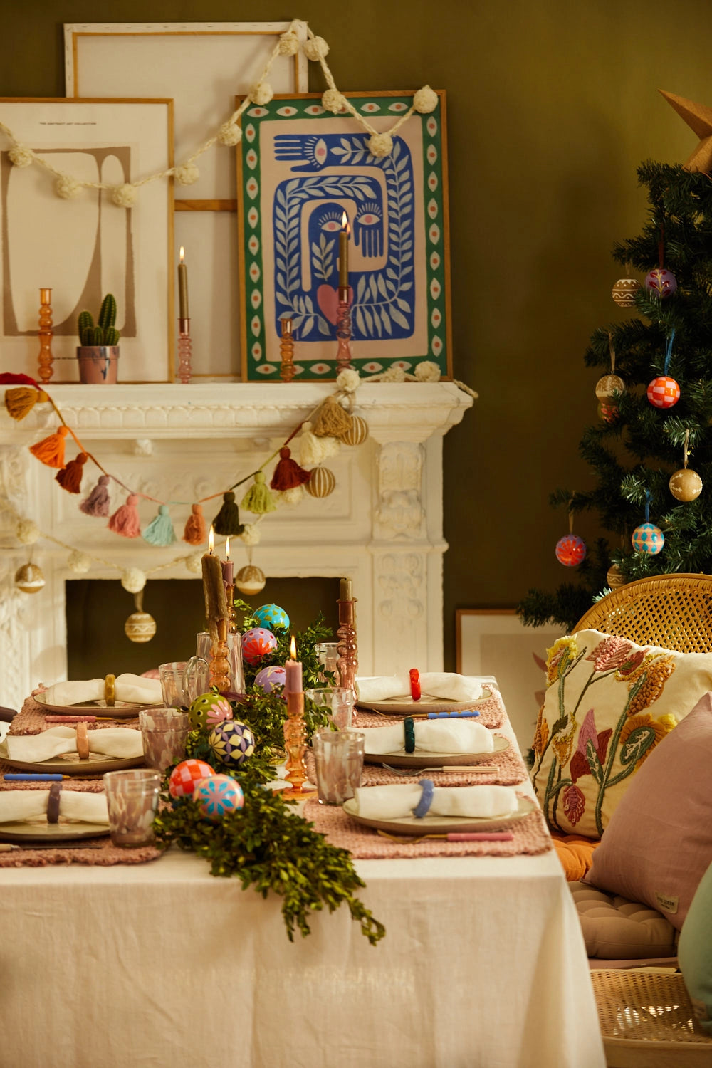 Surtido de 4 bolas de navidad pintadas a mano en rosa Mery-Calma House